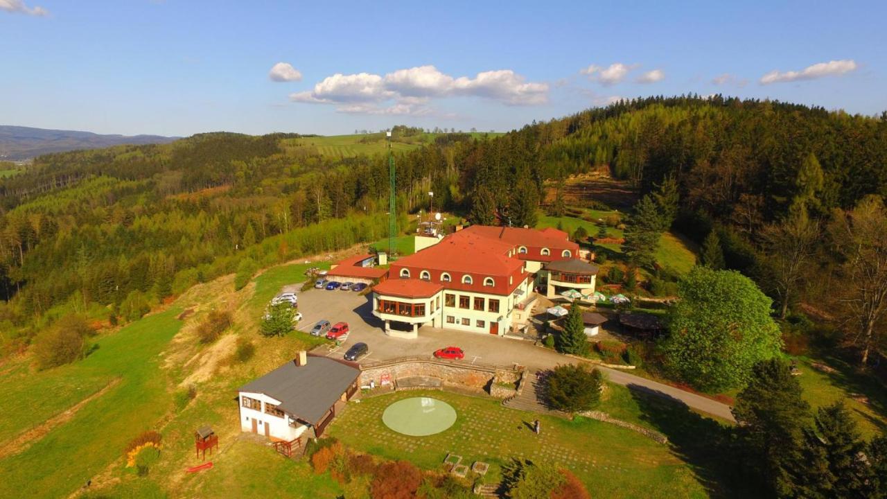 Vyhlidka Resort Náchod Esterno foto