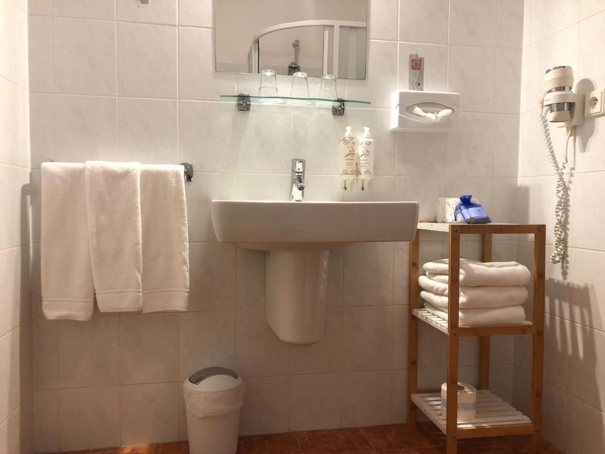 Vyhlidka Resort Náchod Esterno foto