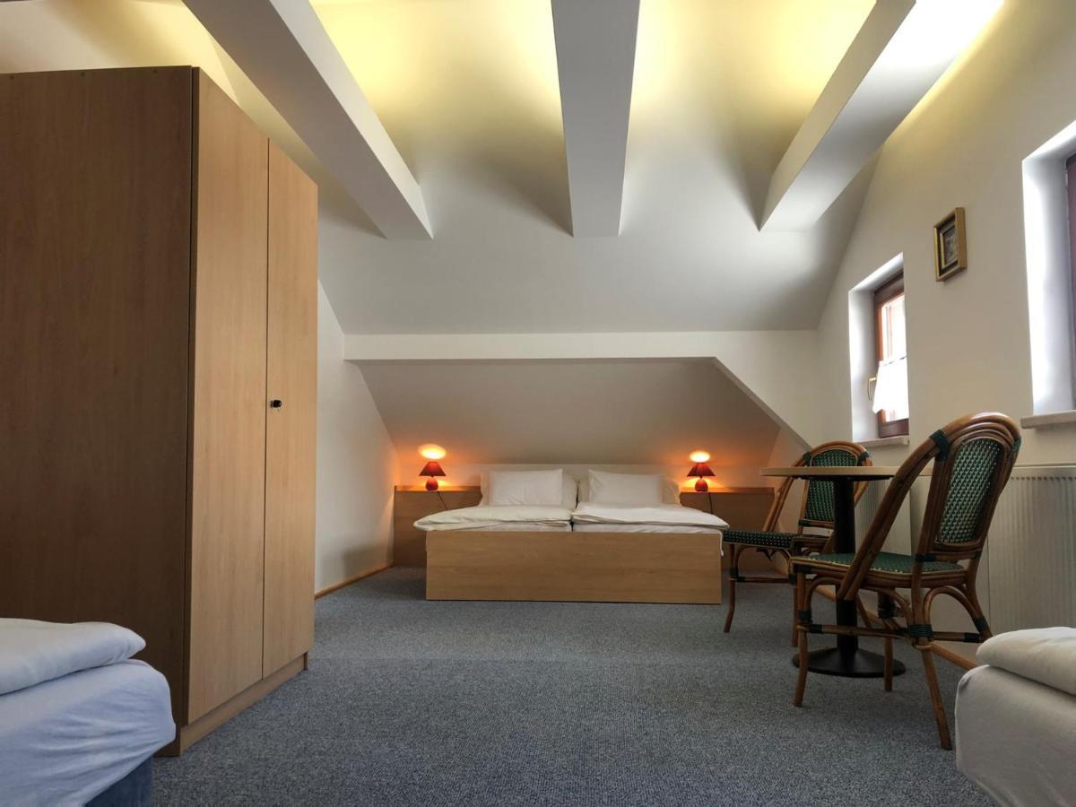Vyhlidka Resort Náchod Esterno foto